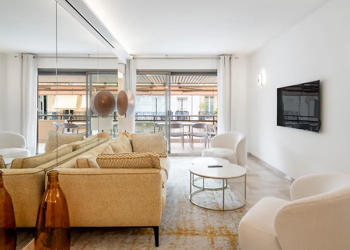 1958 - Luxury Apartment Gray Albion - 100M Palais